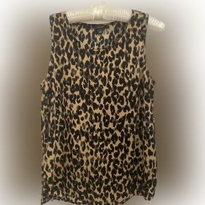 🏷️3/$20- Halogen Leopard Print Sleeveless Blouse. (Women’s Small)